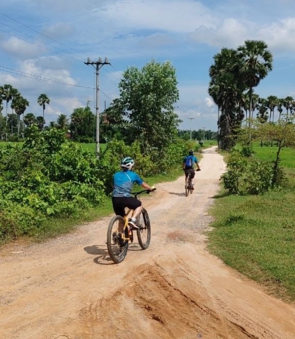 Hidden Temples & Village Trails